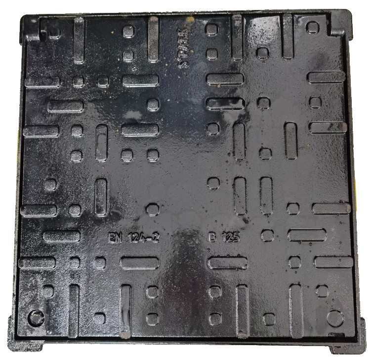 Właz żeliwny kwadratowy 520x520 kl.B125